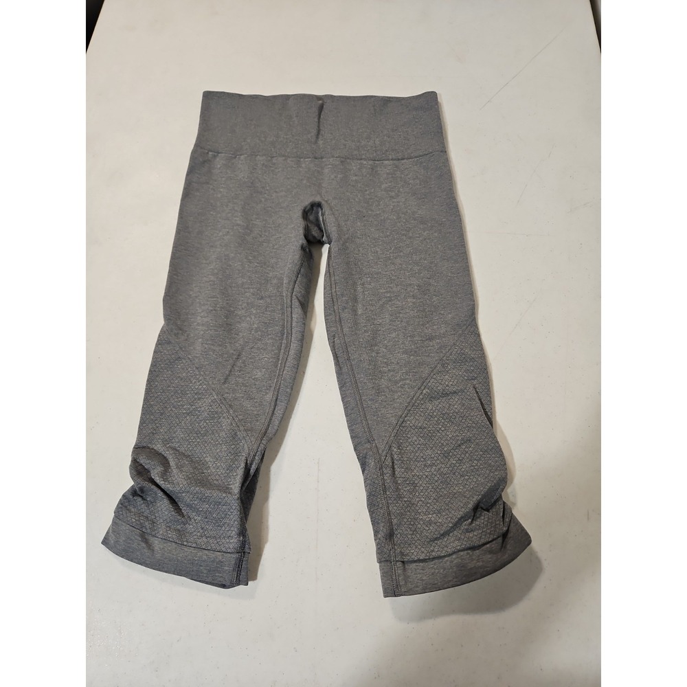 LULULEMON EBB AND FLOW CROP PANTS 6 GRAY SEAMLESS YOGA RUNNING SPIN LOUNGE  (L72